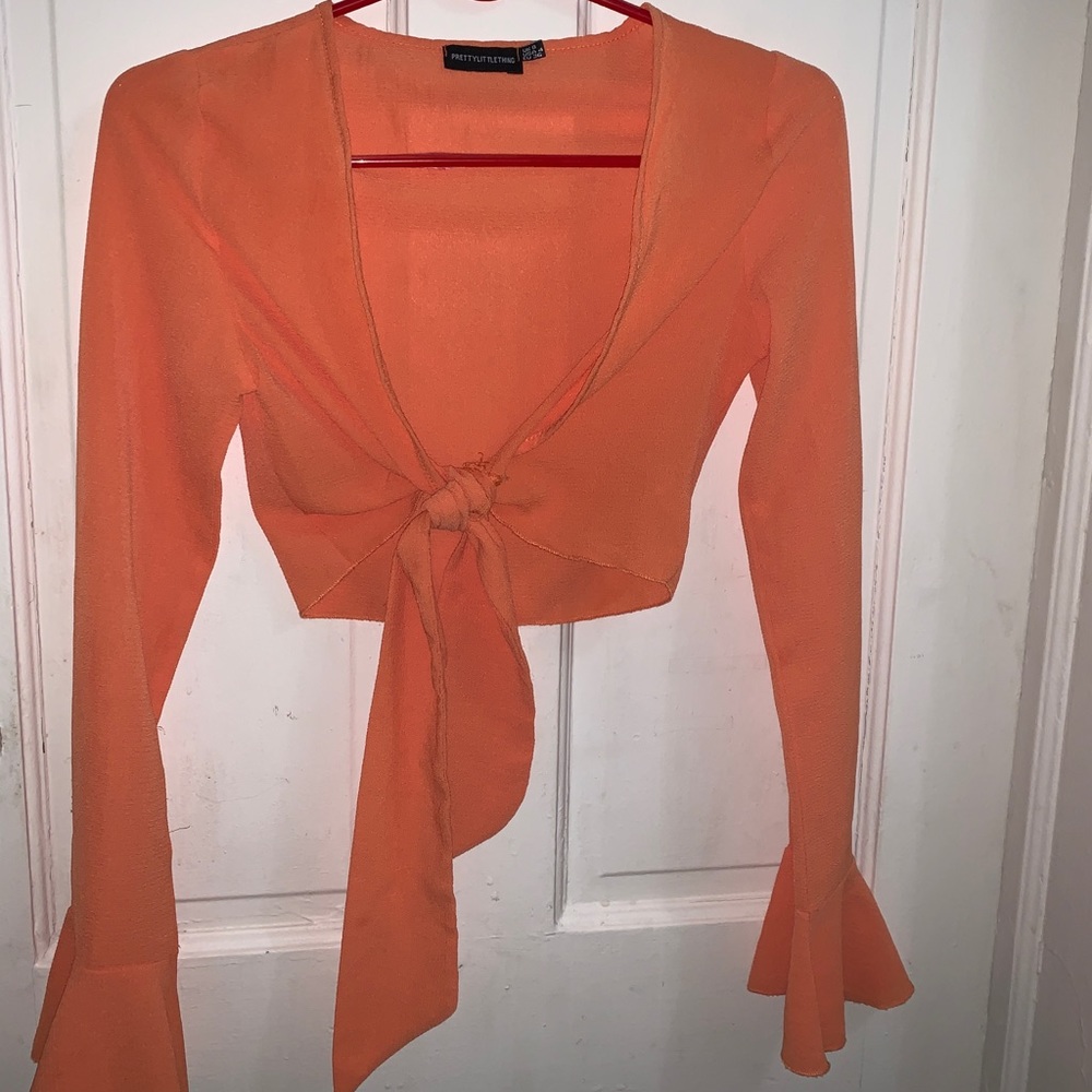 PRETTYLITTLETHING TOP